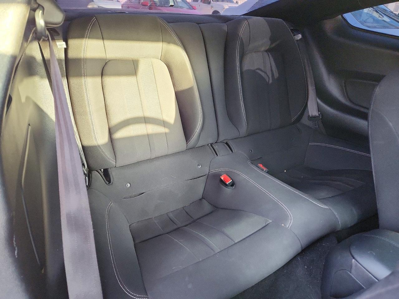 2019 Ford Mustang - zdjęcie 10