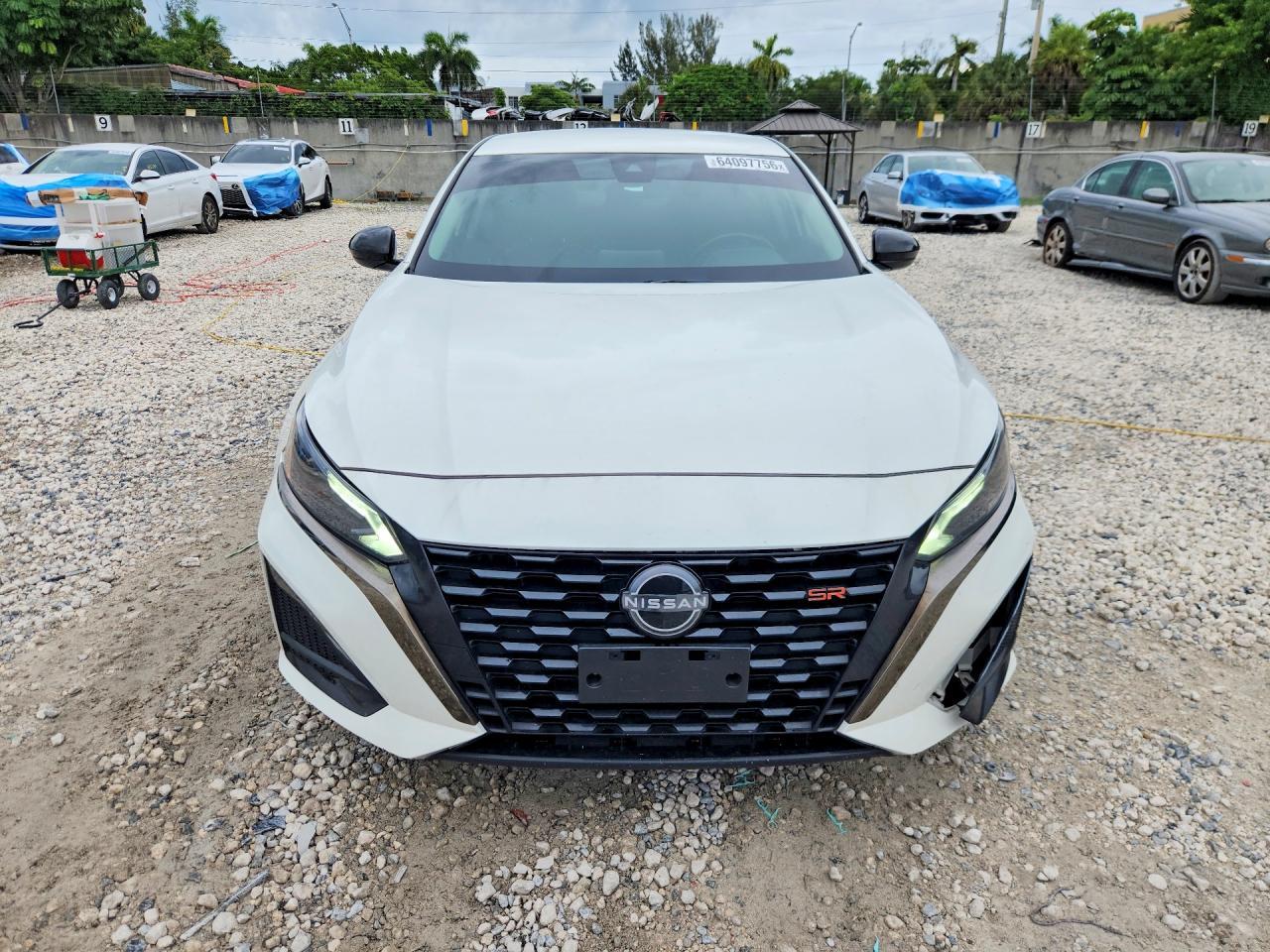 2023 Nissan Altima Sr - zdjęcie 5
