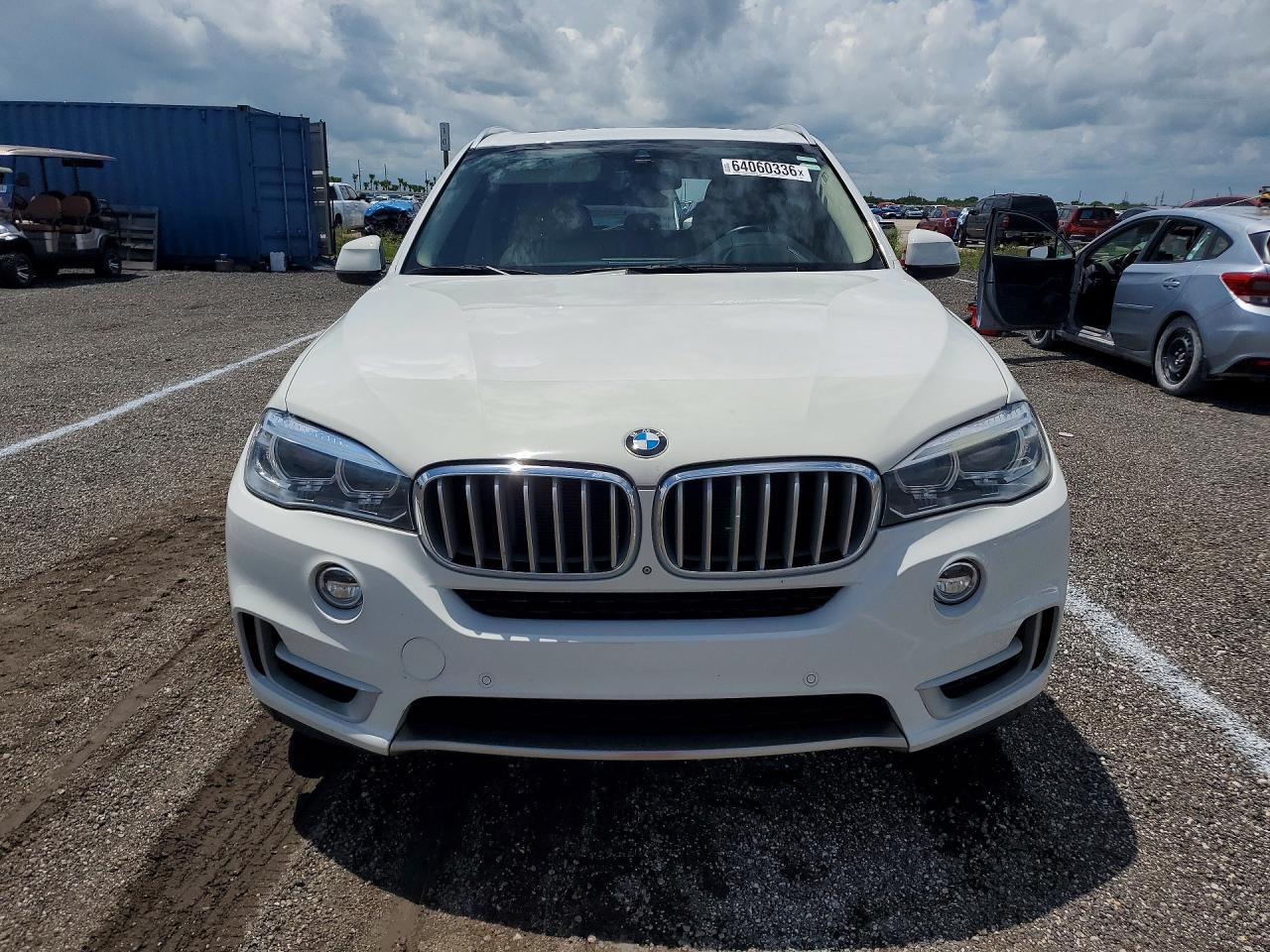 2016 BMW X5 xDrive50I - zdjęcie 5