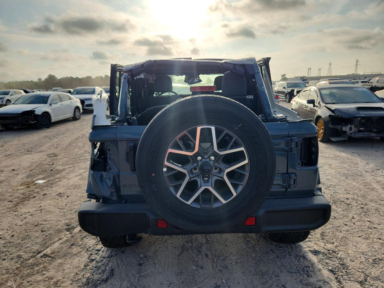 2026 Jeep Wrangler Sahara - zdjęcie 6