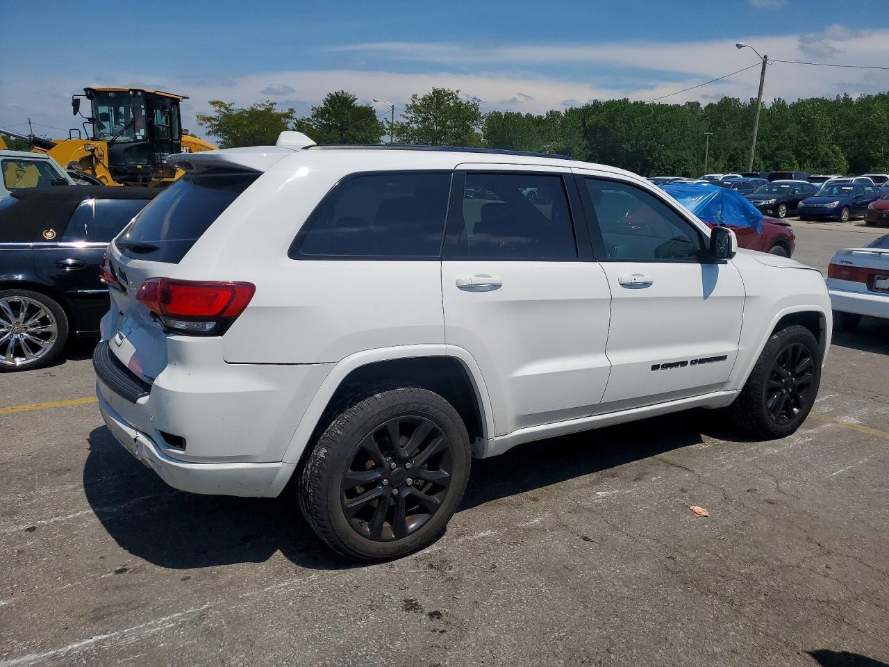 2022 Jeep Grand Cherokee Laredo E - zdjęcie 3