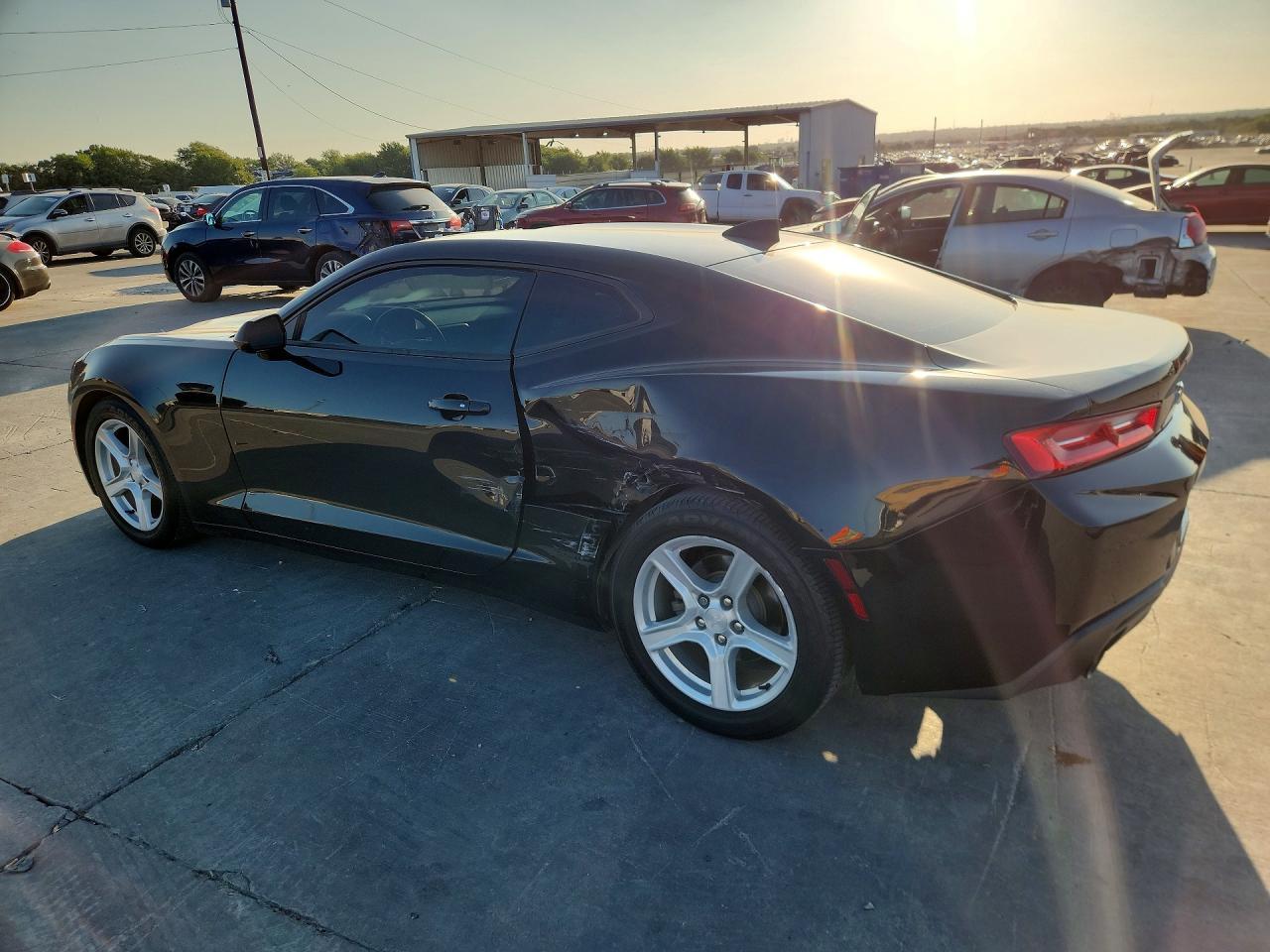 2017 Chevrolet Camaro 1Lt - zdjęcie 2