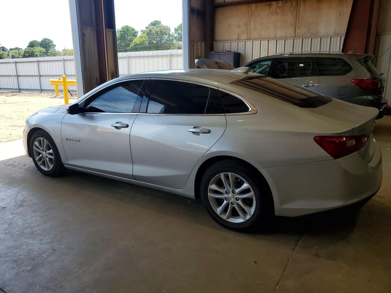 2017 Chevrolet Malibu Lt - zdjęcie 2