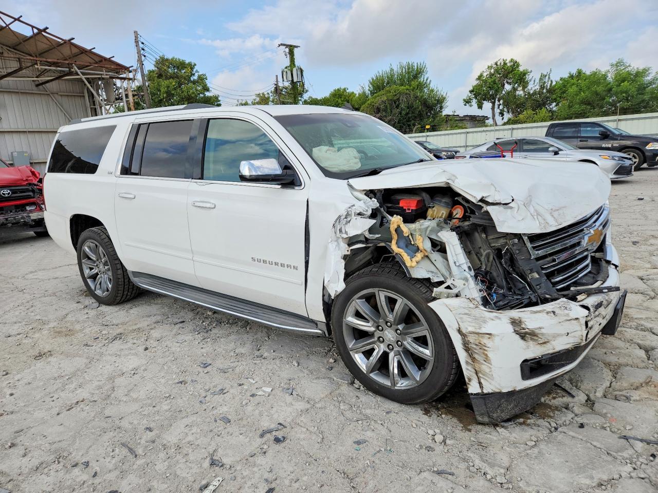 2015 Chevrolet Suburban K1500 Ltz - zdjęcie 4