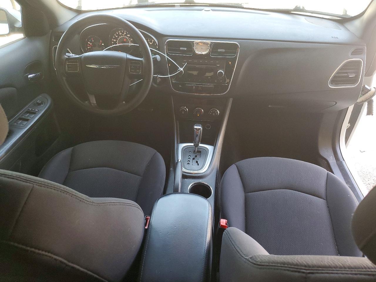 2013 Chrysler 200 Lx - zdjęcie 8