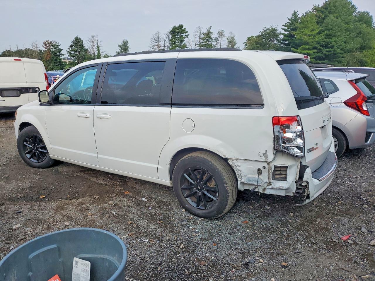 2019 Dodge Grand Caravan Gt - zdjęcie 2