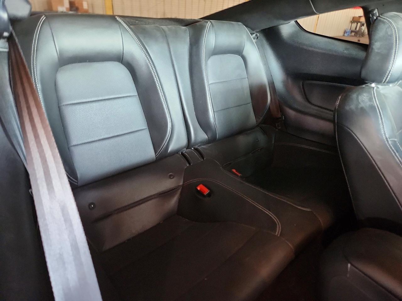 2019 Ford Mustang - zdjęcie 10