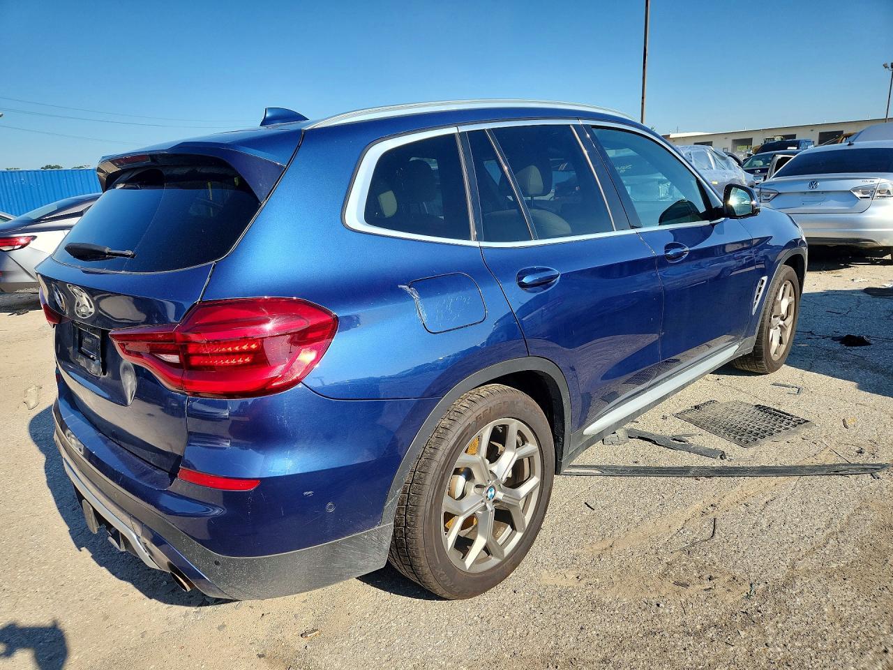 2021 BMW X3 xDrive30E - zdjęcie 3