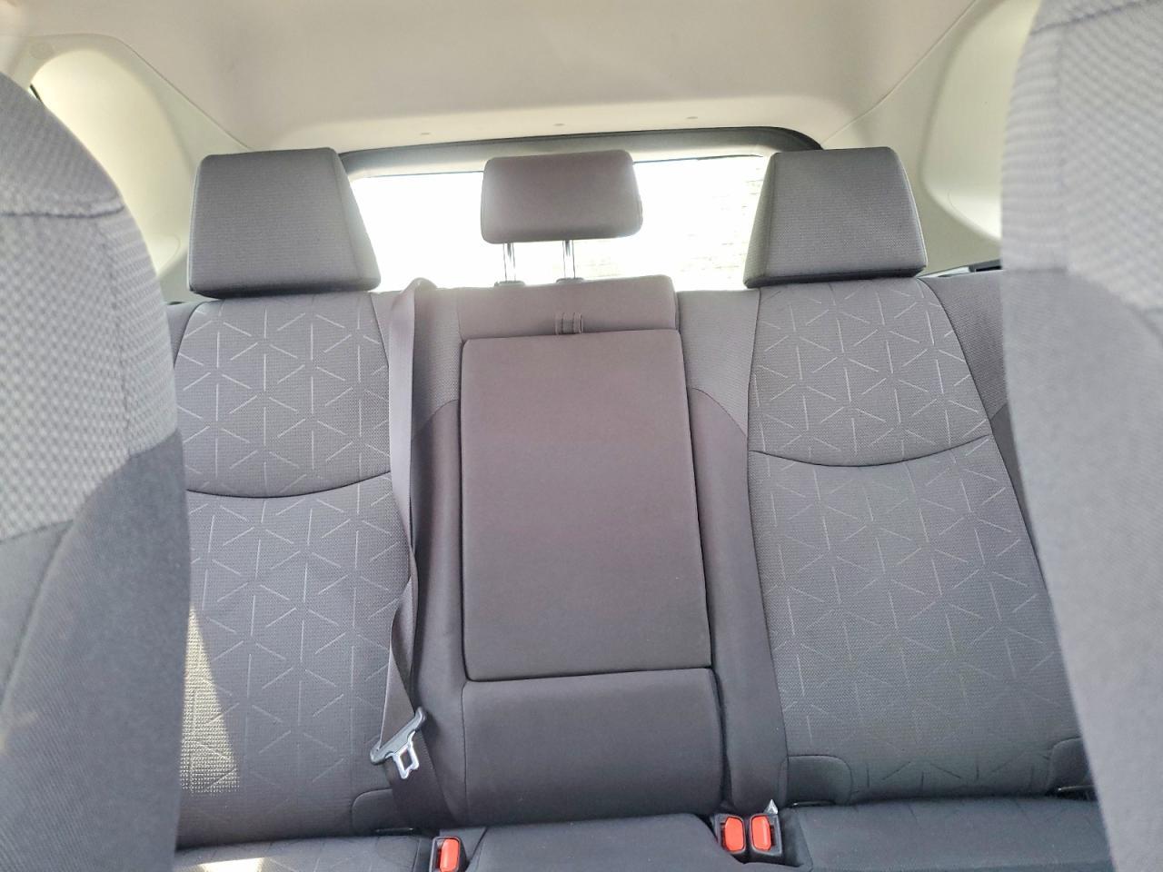 2019 Toyota Rav4 Xle - zdjęcie 10