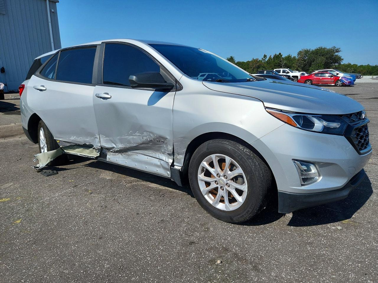 2020 Chevrolet Equinox Ls - zdjęcie 4