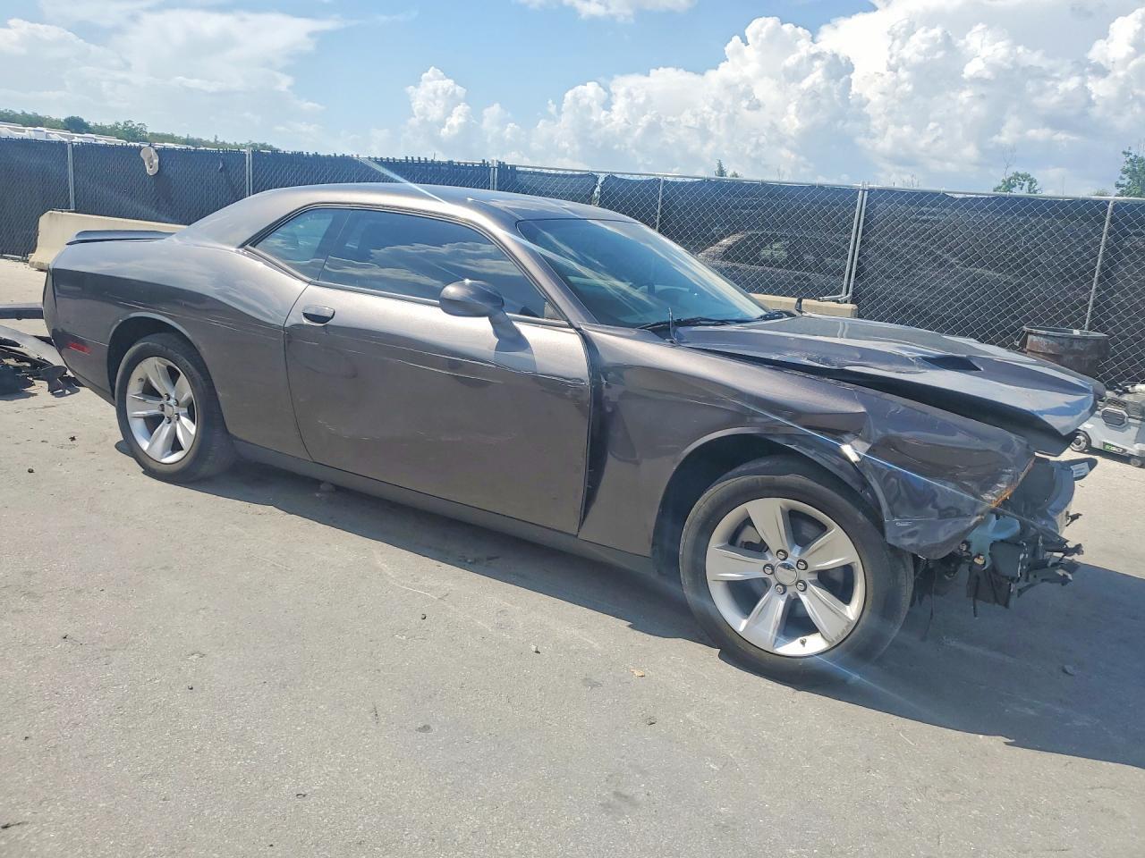 2023 Dodge Challenger Sxt - zdjęcie 4