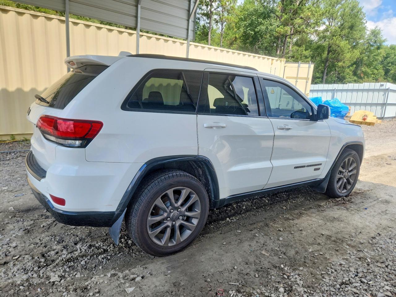 2016 Jeep Grand Cherokee Limited - zdjęcie 3