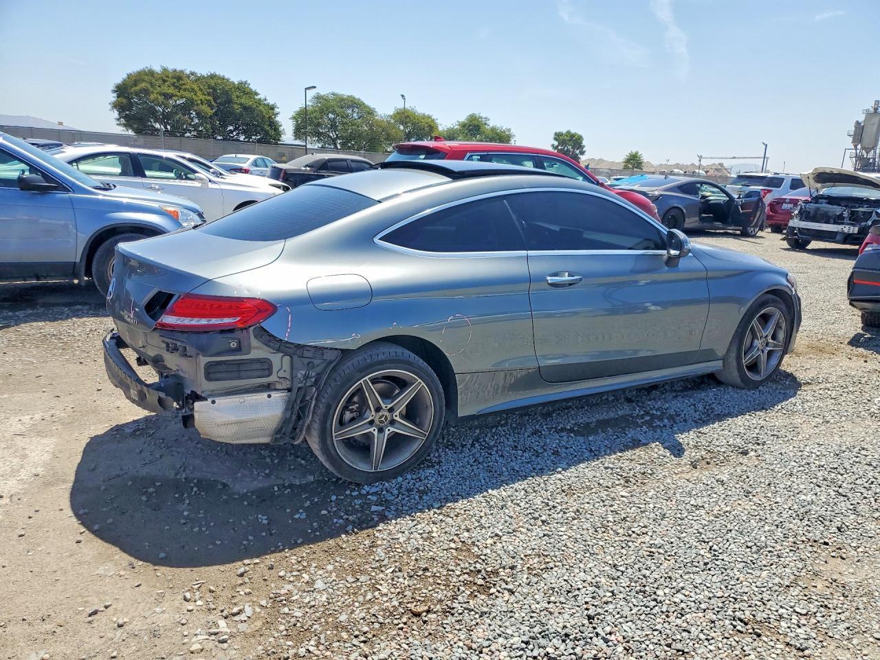 2017 Mercedes-Benz C 300 4Matic - zdjęcie 3