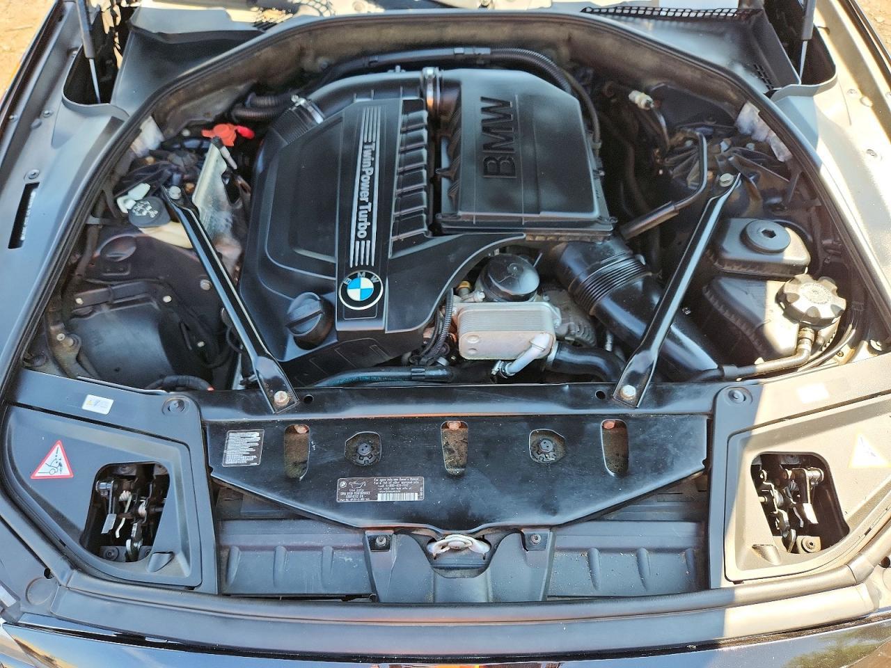 2013 BMW Seria 5 535i - zdjęcie 11