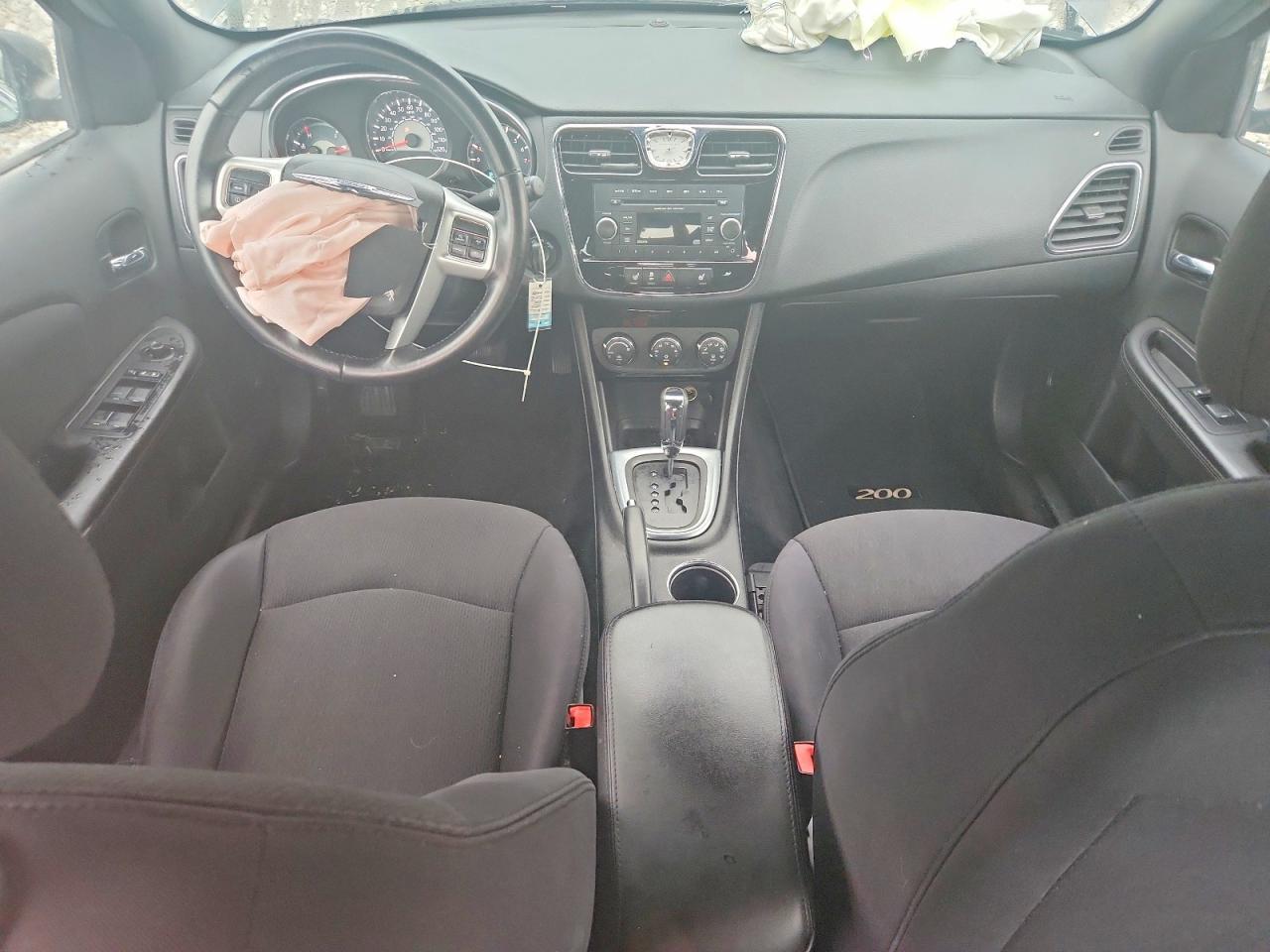 2013 Chrysler 200 Touring - zdjęcie 8