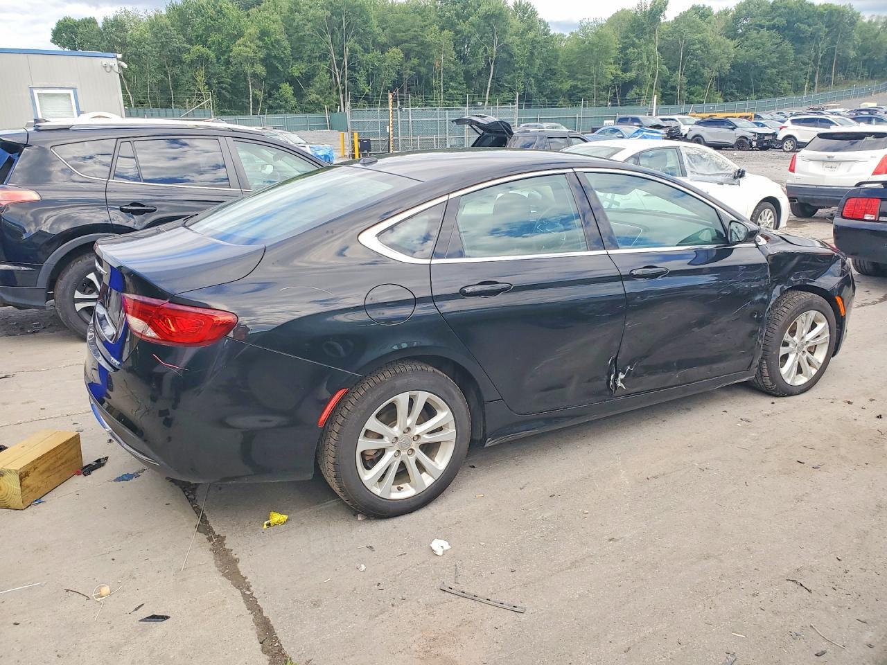 2016 Chrysler 200 Limited - zdjęcie 3