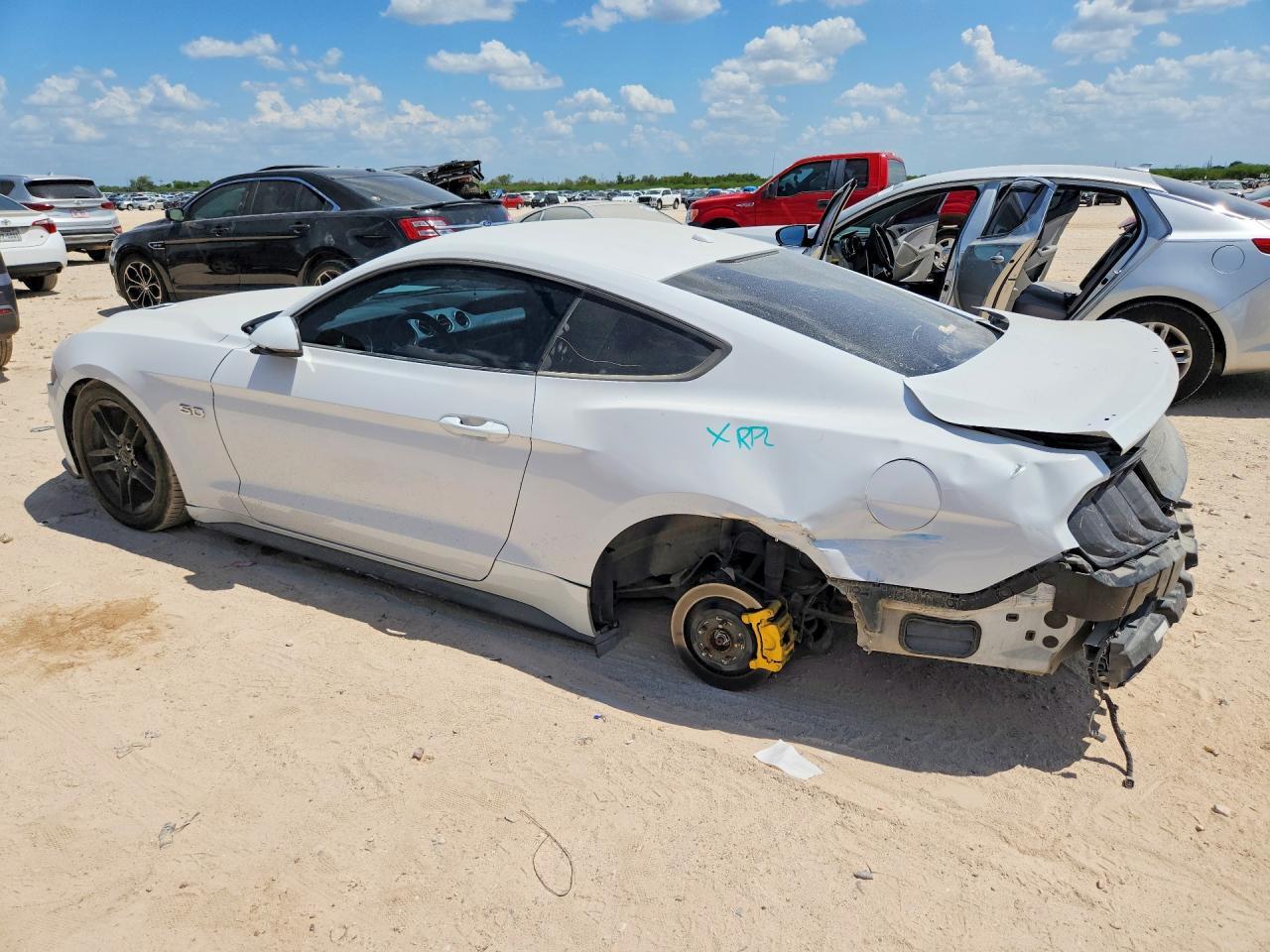 2020 Ford Mustang Gt - zdjęcie 2