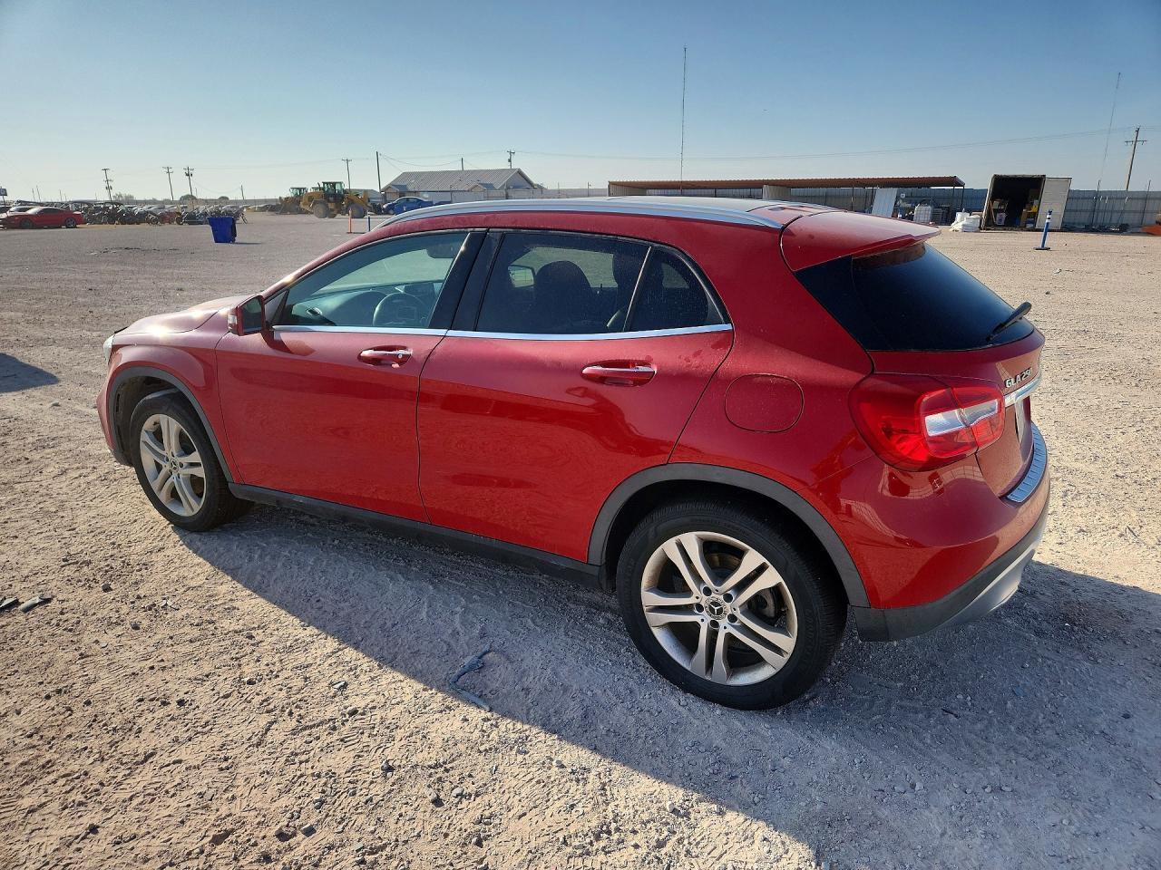 2019 Mercedes-Benz Gla 250 4Matic - zdjęcie 2
