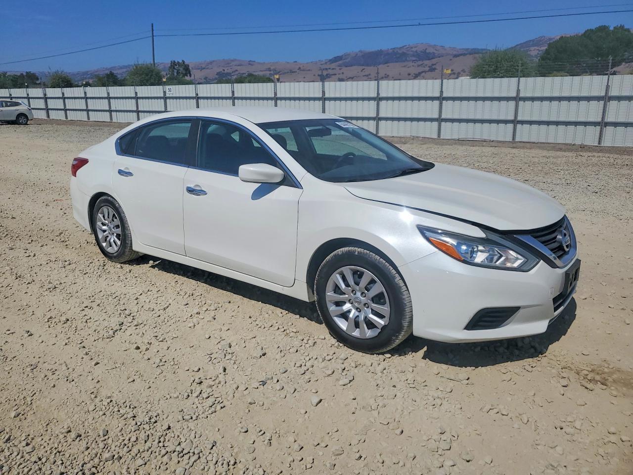 2016 Nissan Altima 2.5 S - zdjęcie 4