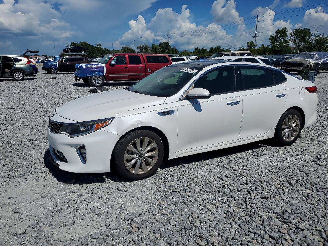 2018 Kia Optima S - zdjęcie główne