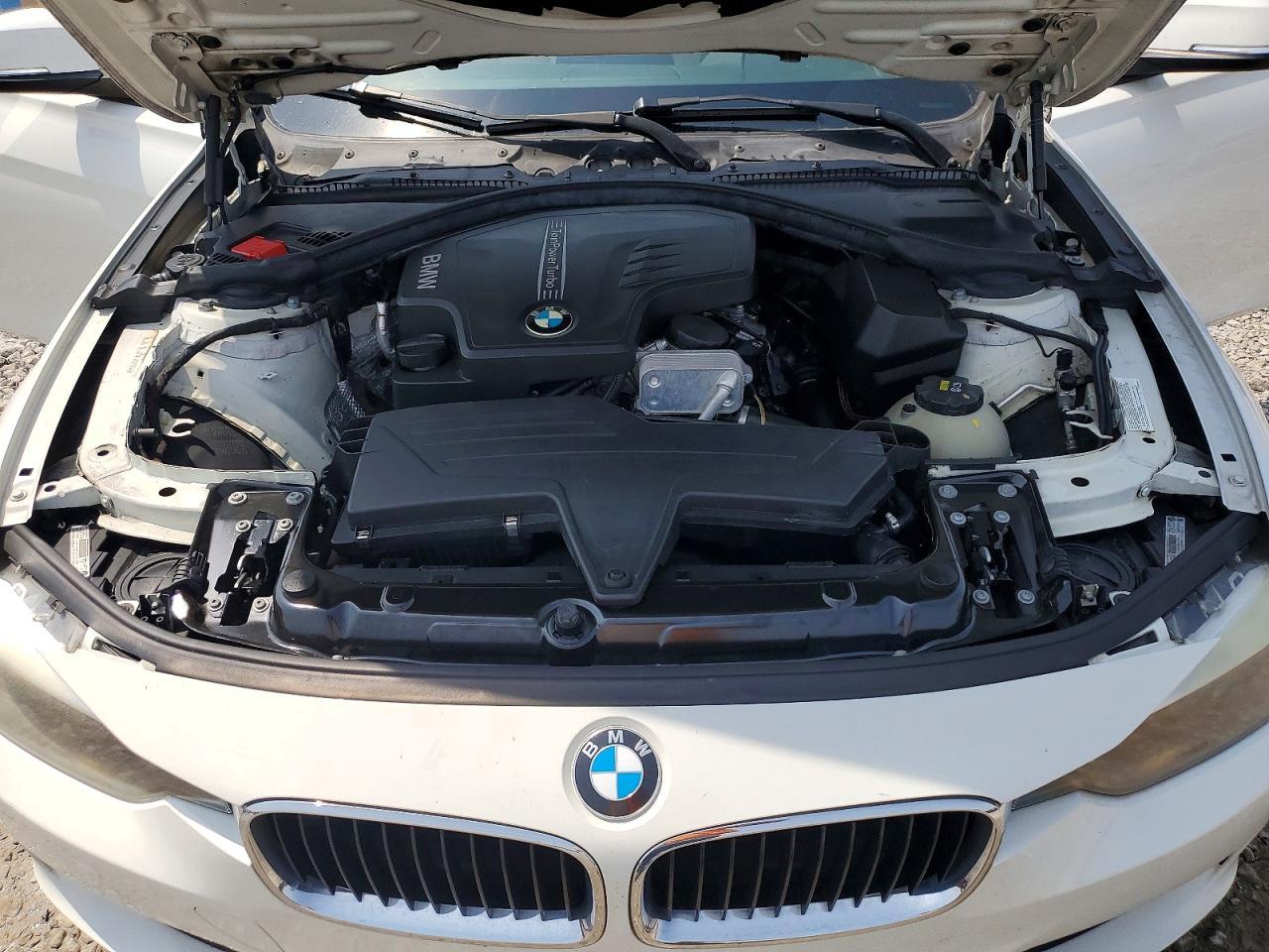 2015 BMW Seria 3 328i - zdjęcie 11