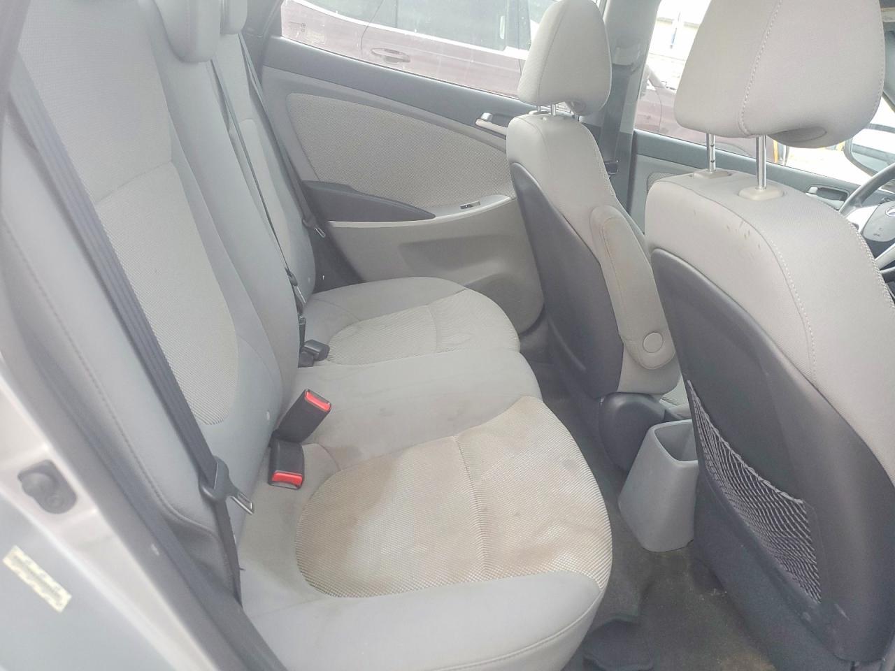 2013 Hyundai Accent Gls - zdjęcie 10