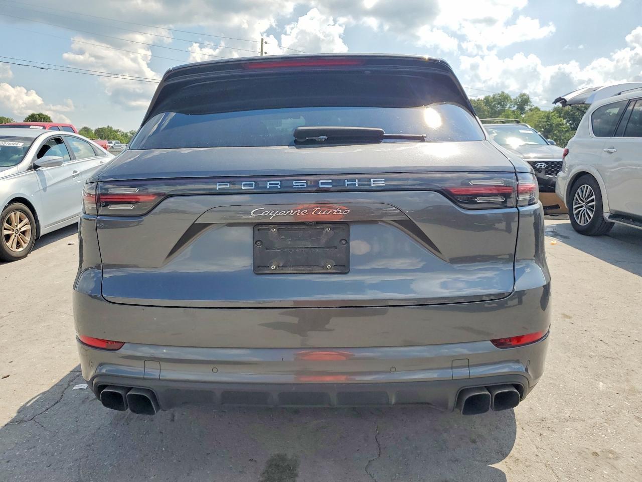 2019 Porsche Cayenne Turbo - zdjęcie 6