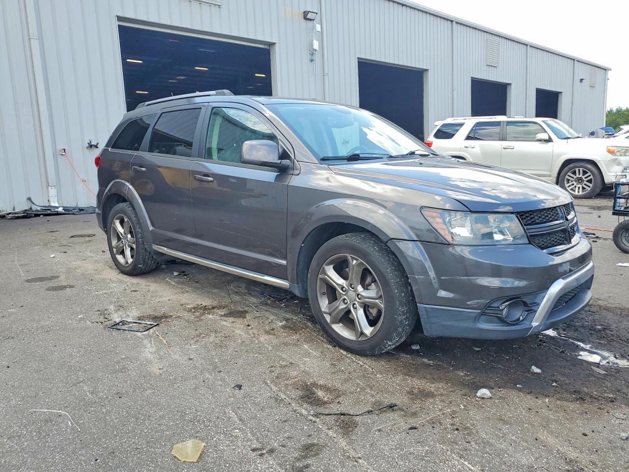 2017 Dodge Journey Crossroad - zdjęcie 4