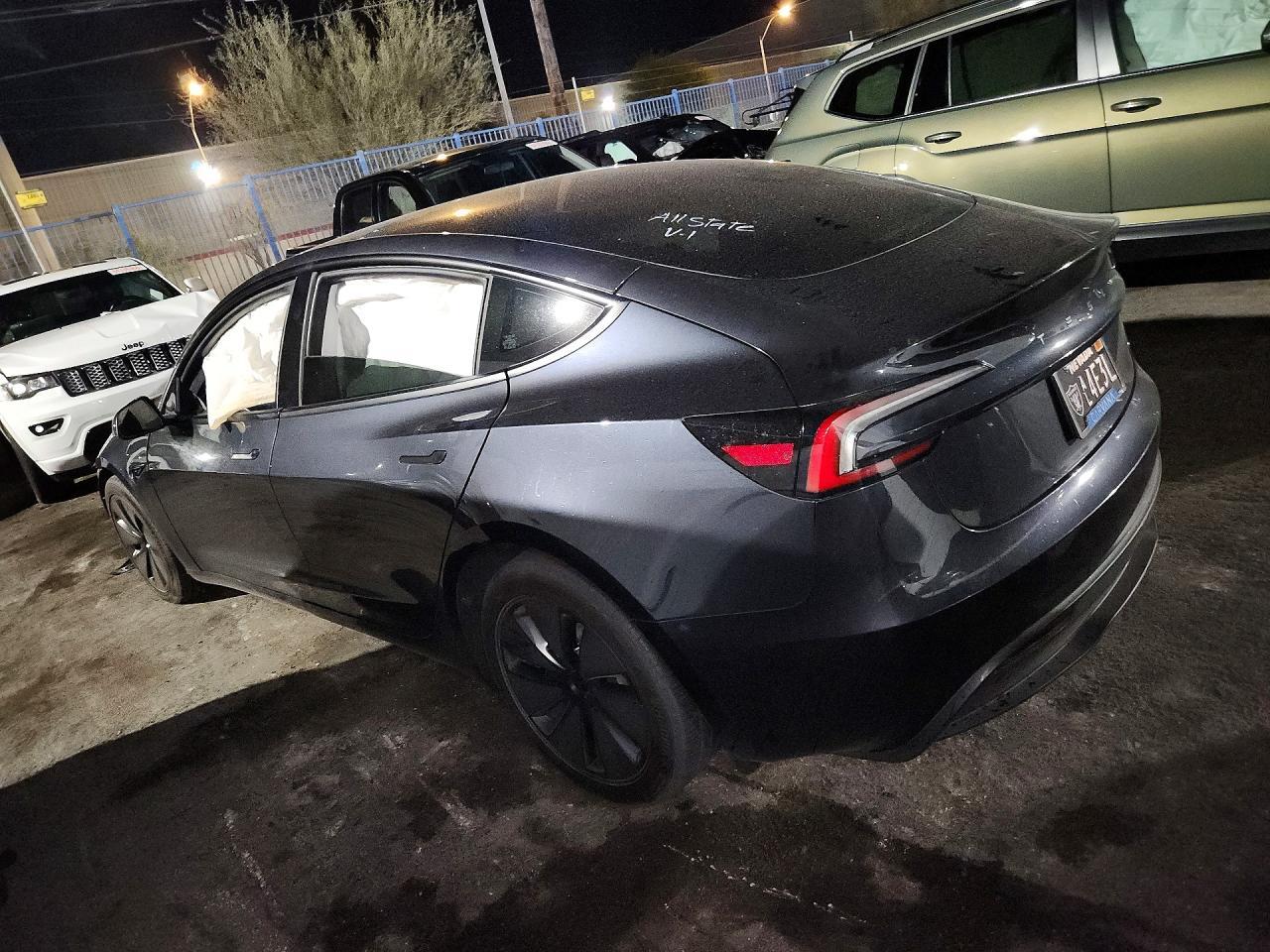 2024 Tesla Model 3 - zdjęcie 2