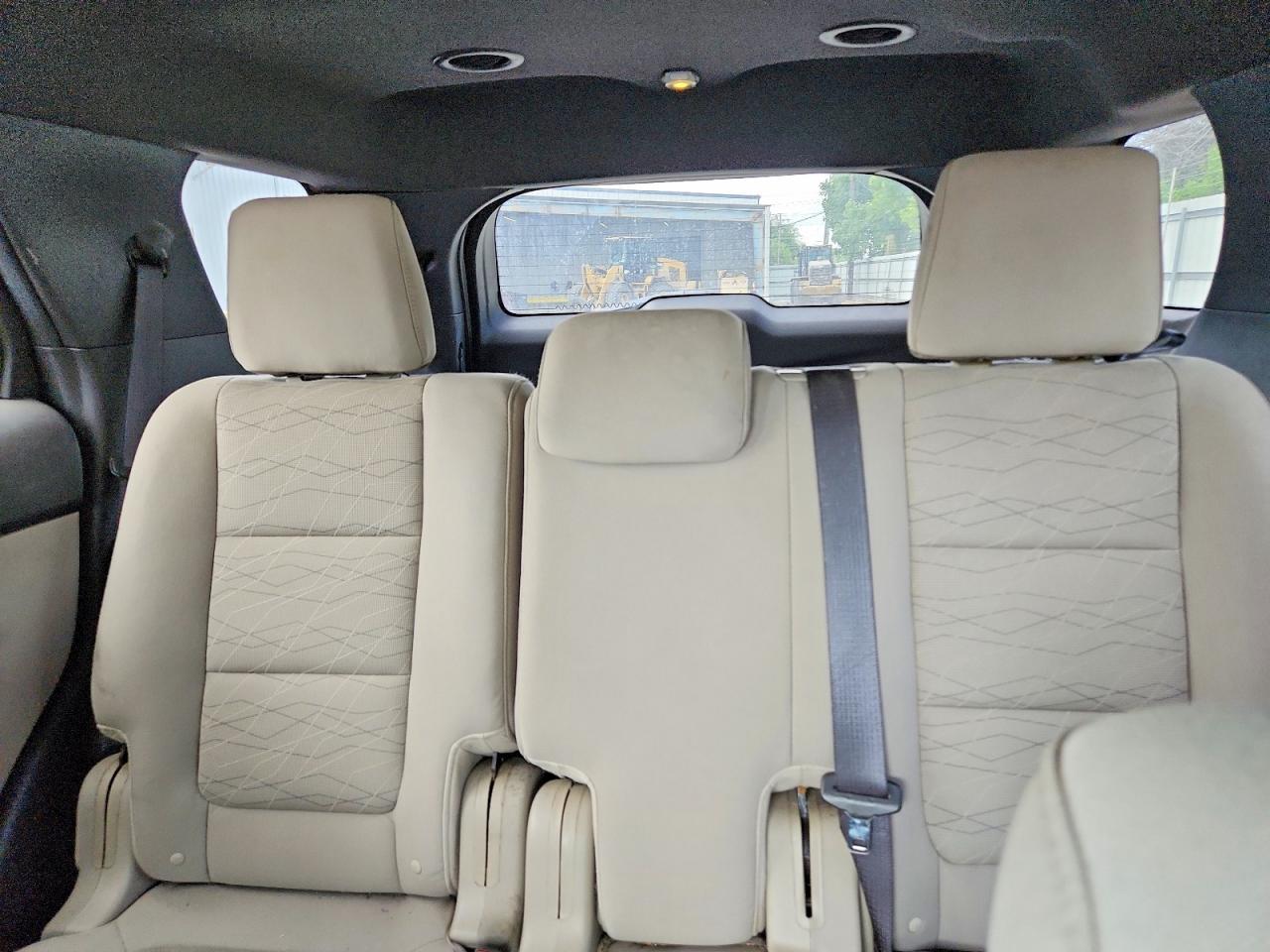 2013 Ford Explorer - zdjęcie 10