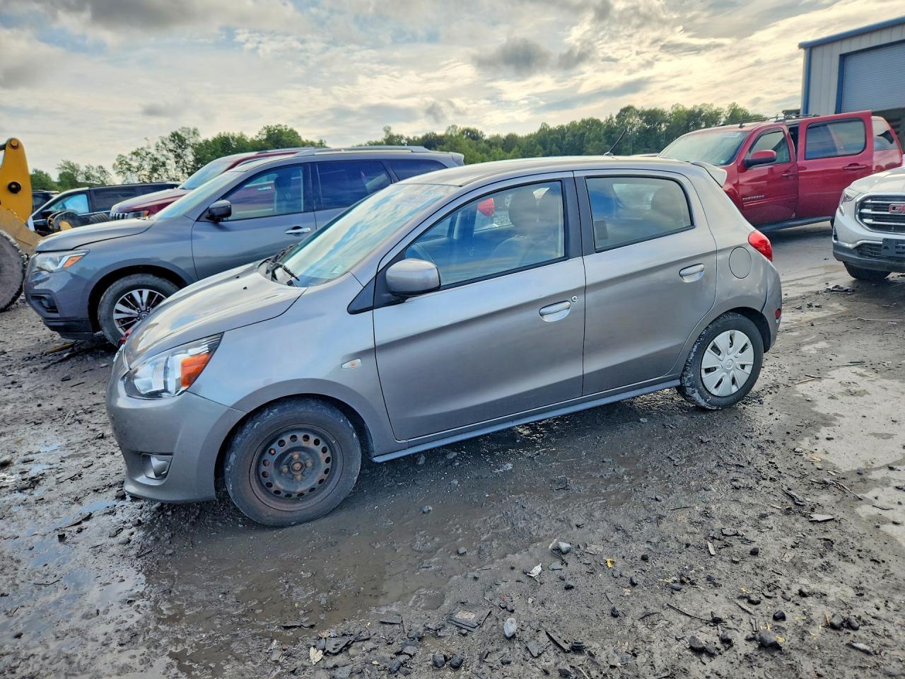 2015 Mitsubishi Mirage De - zdjęcie główne