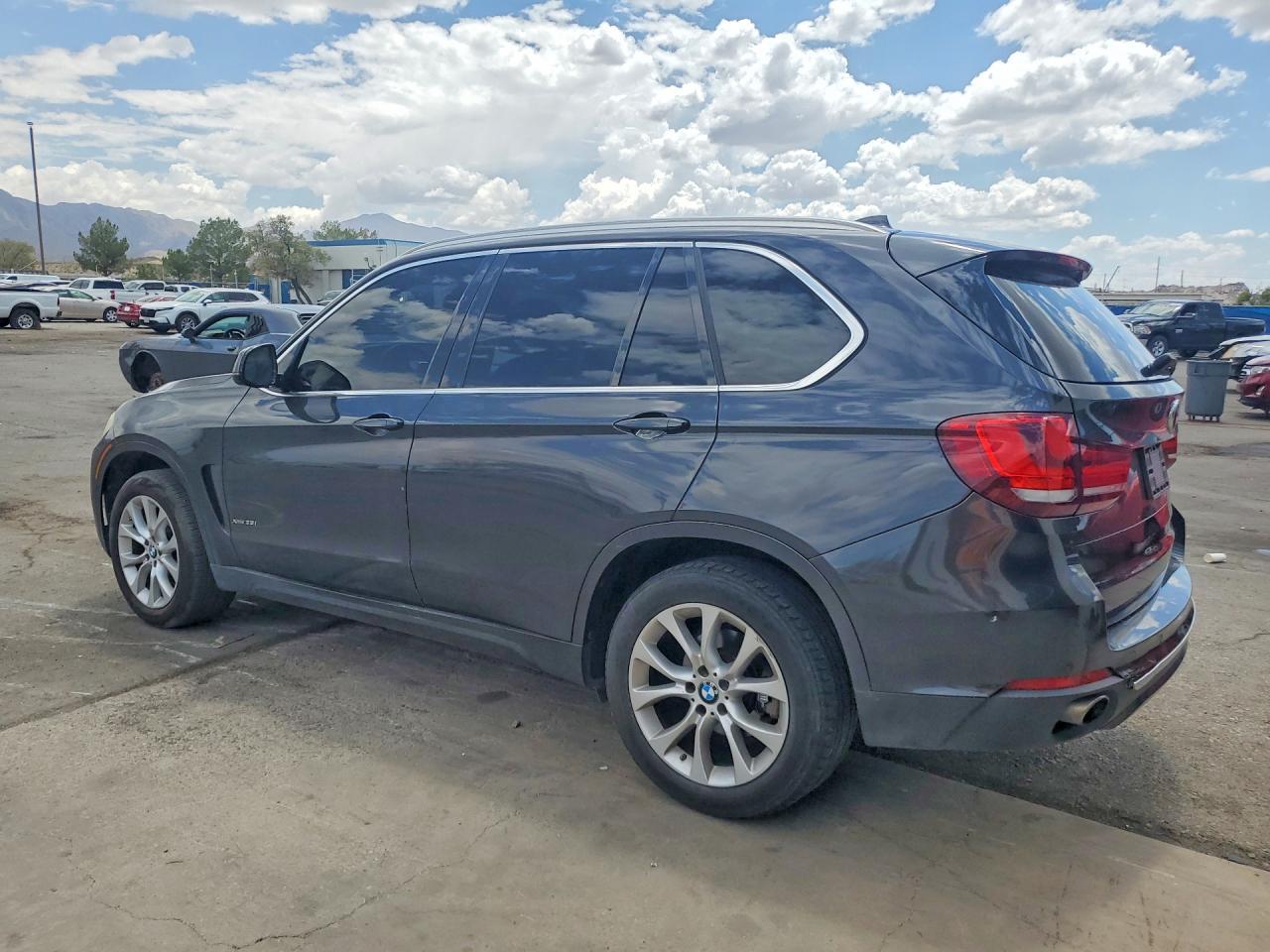 2015 BMW X5 xDrive35I - zdjęcie 2