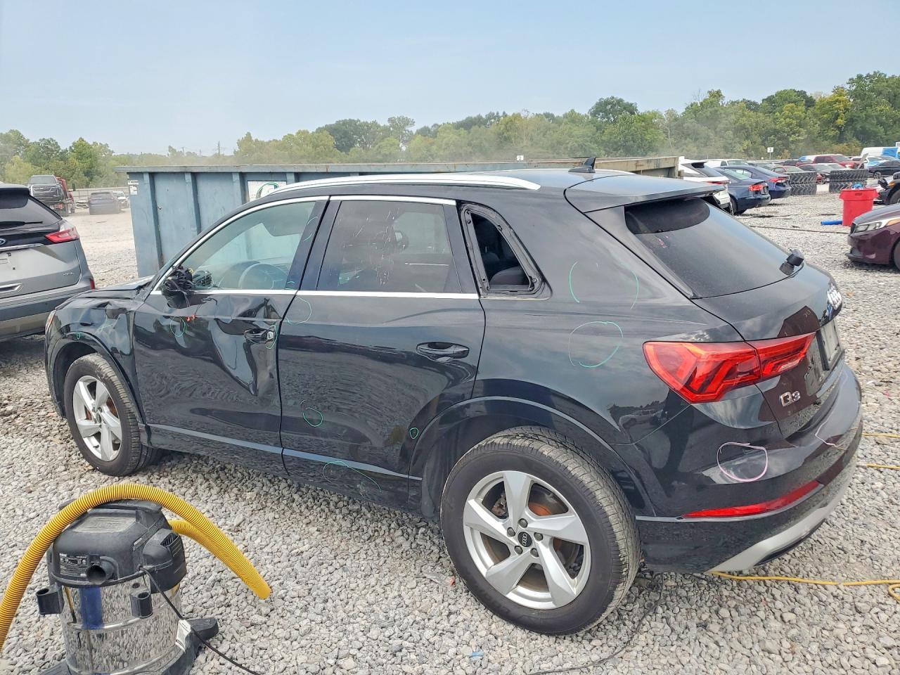 Audi Q3 - zdjęcie 2