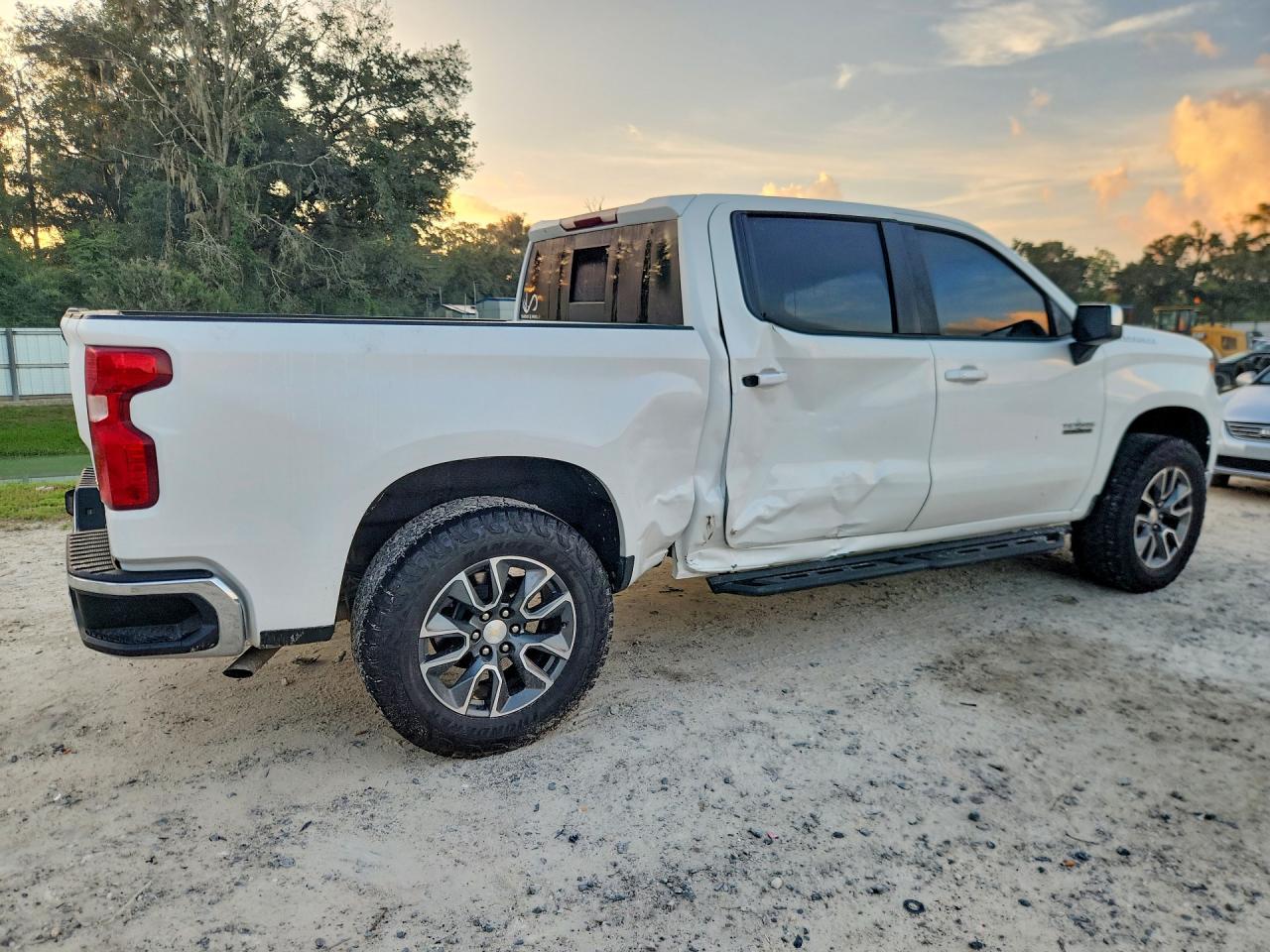2023 Chevrolet Silverado C1500 Lt - zdjęcie 3