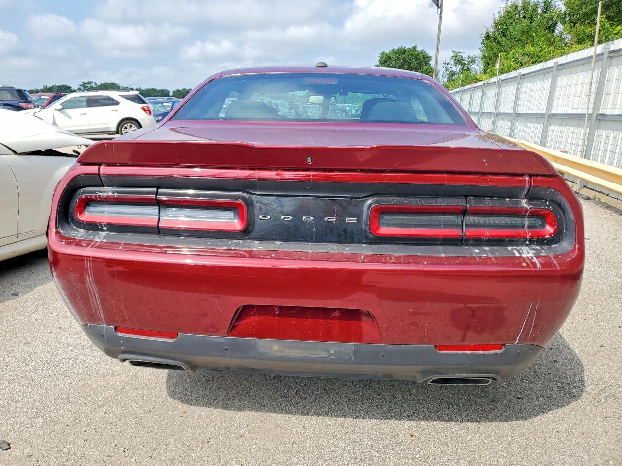 2021 Dodge Challenger R/T - zdjęcie 6
