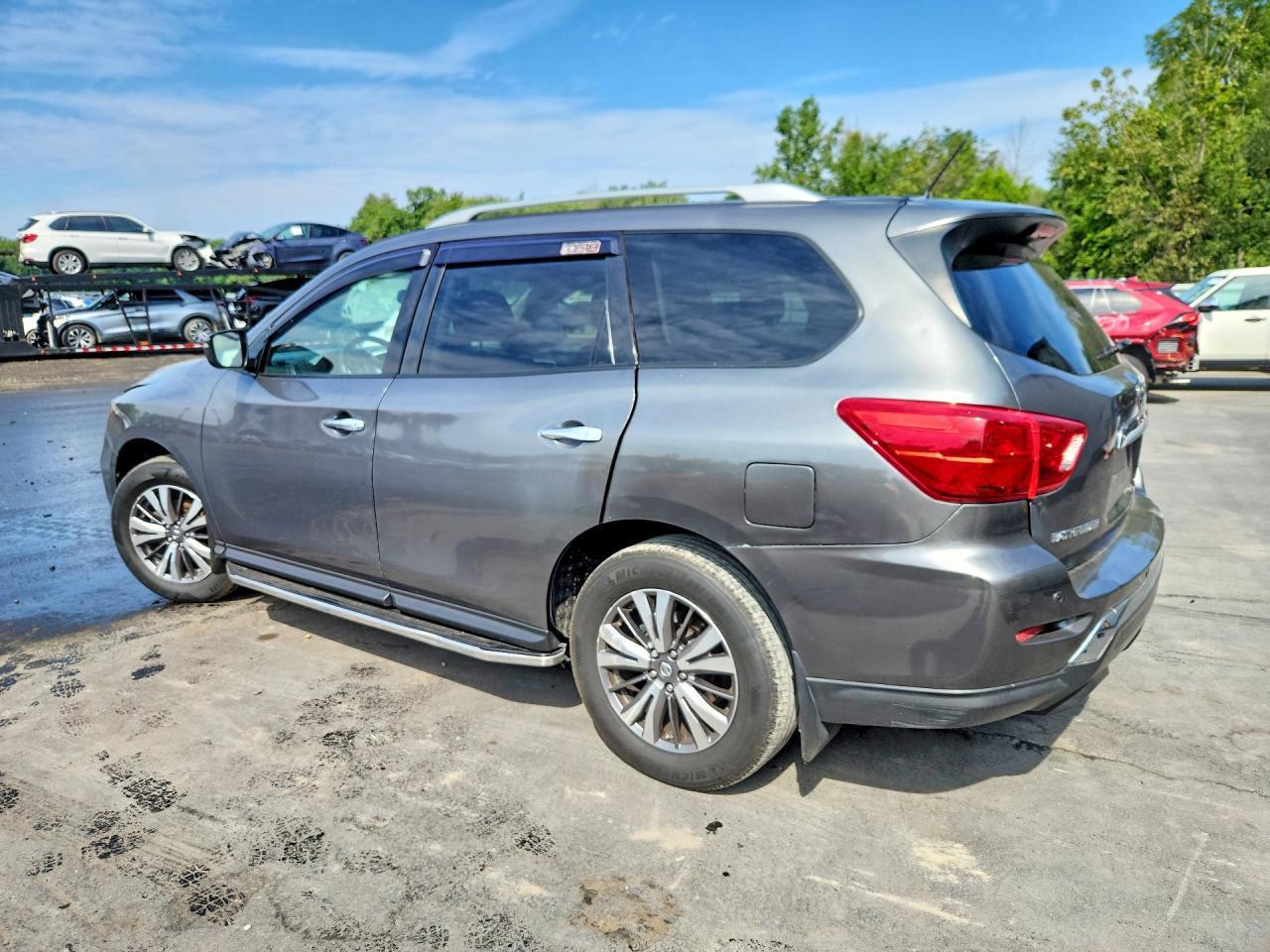 2018 Nissan Pathfinder Sv - zdjęcie 2
