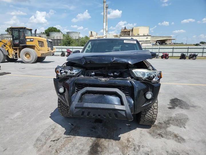 2017 Toyota 4Runner Sr5 - zdjęcie 15