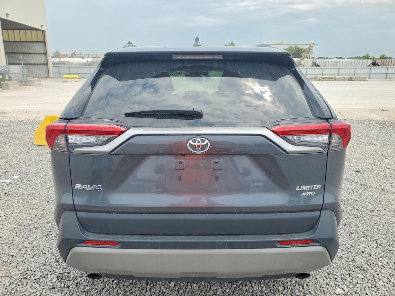 2023 Toyota Rav4 Limited - zdjęcie 6
