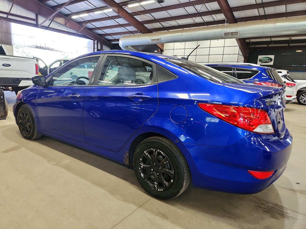 2014 Hyundai Accent Gls - zdjęcie 2
