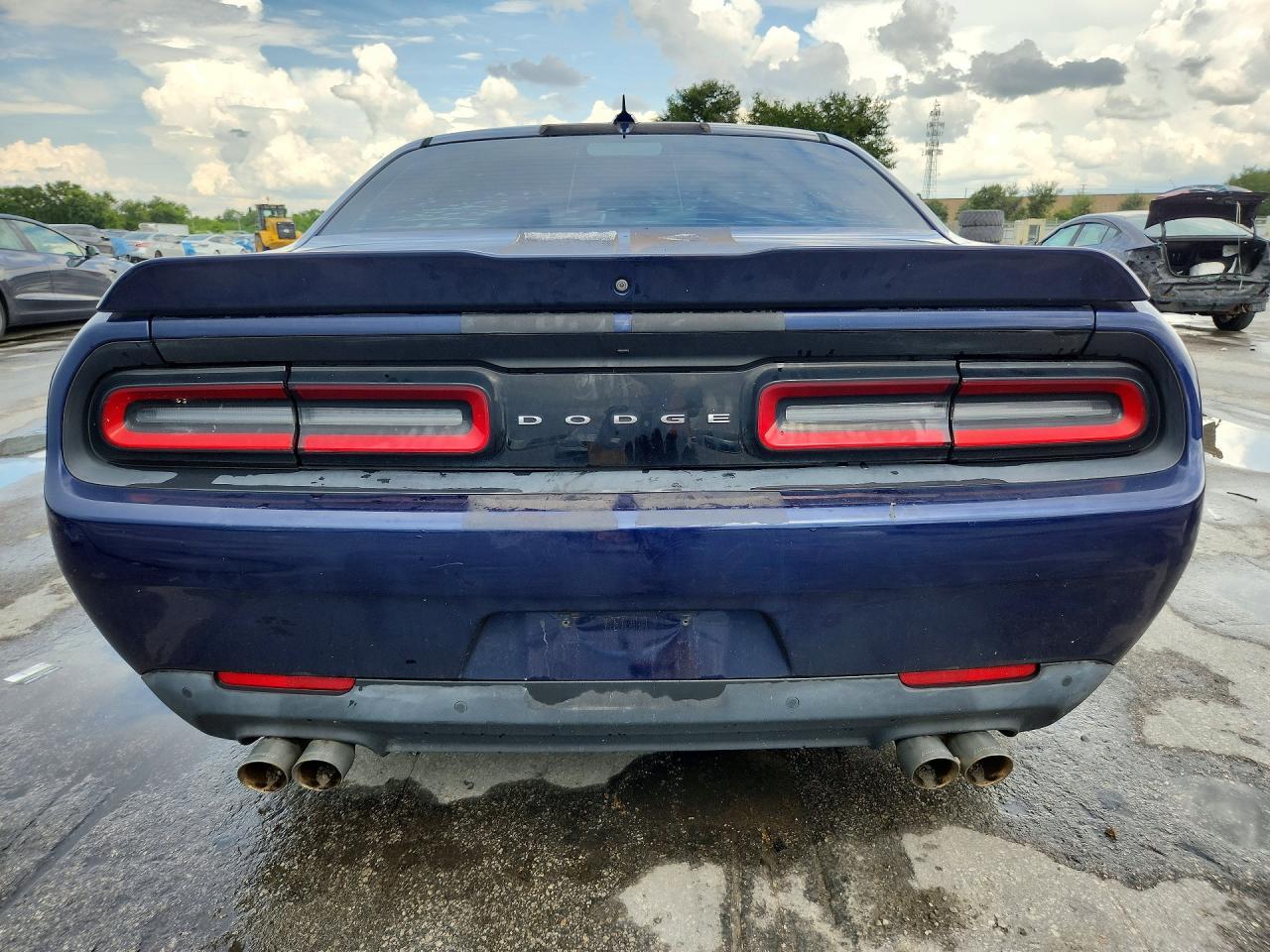 2016 Dodge Challenger Sxt - zdjęcie 6