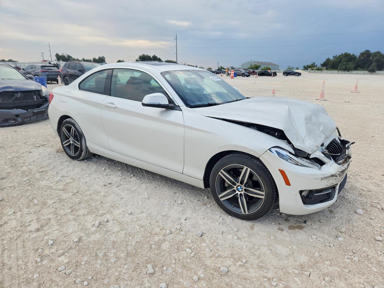 2017 BMW Seria 2 Coupe 230i - zdjęcie 4