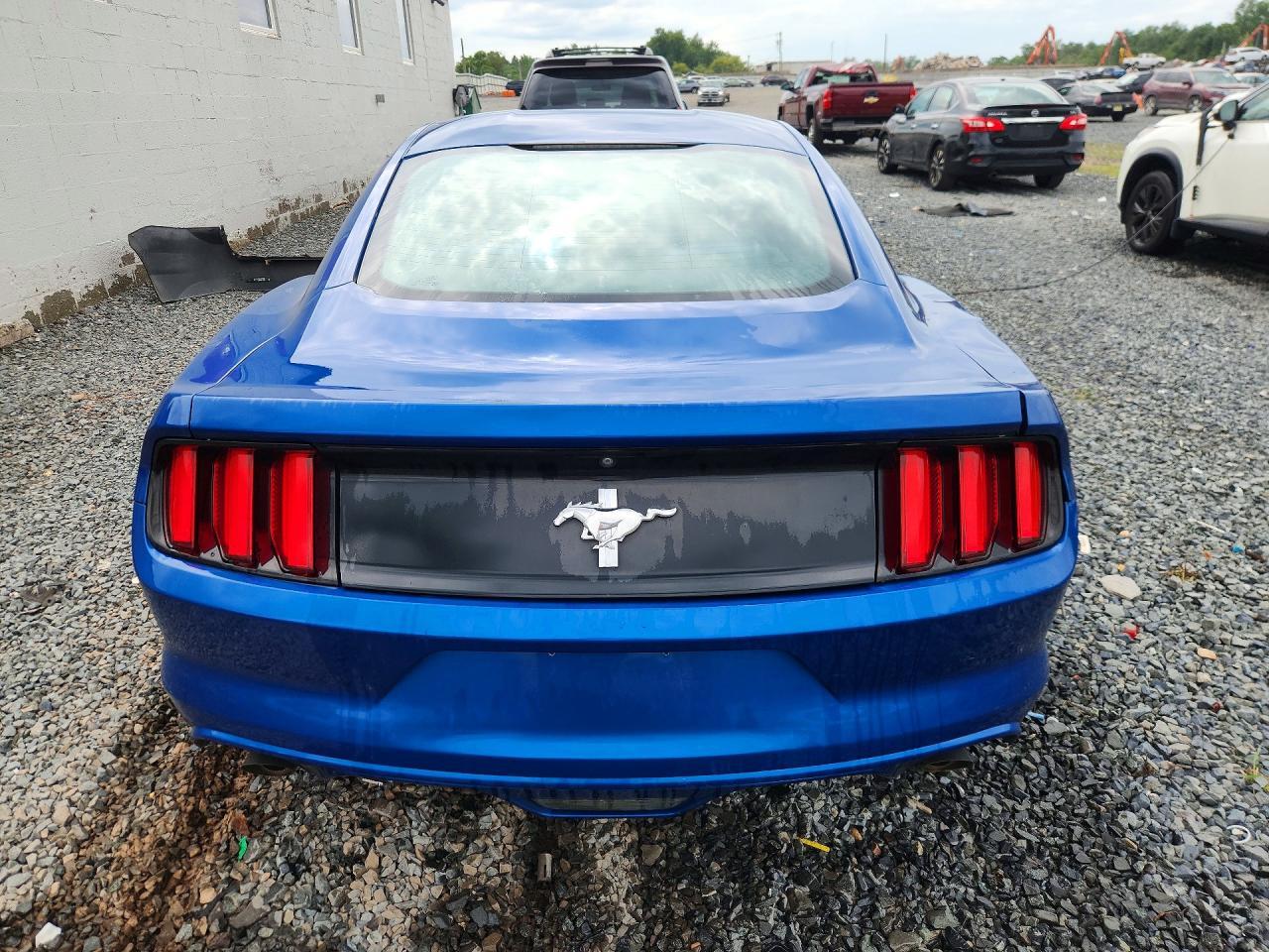 2017 Ford Mustang - zdjęcie 6