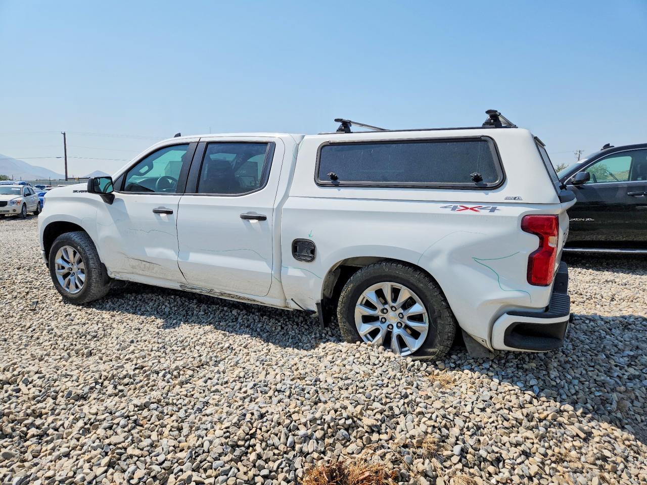 2021 Chevrolet Silverado K1500 Custom - zdjęcie 2