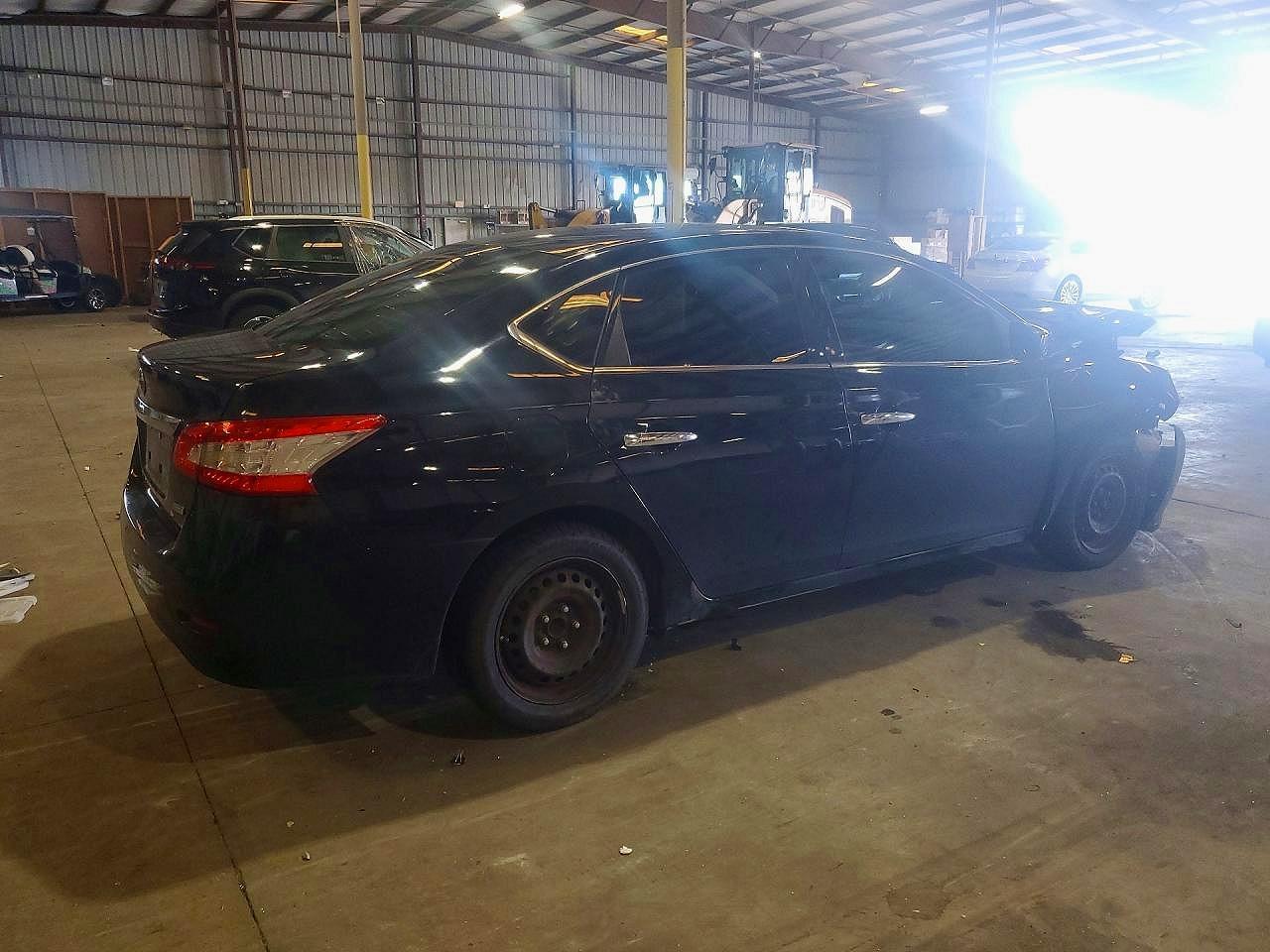 2014 Nissan Sentra S - zdjęcie 3