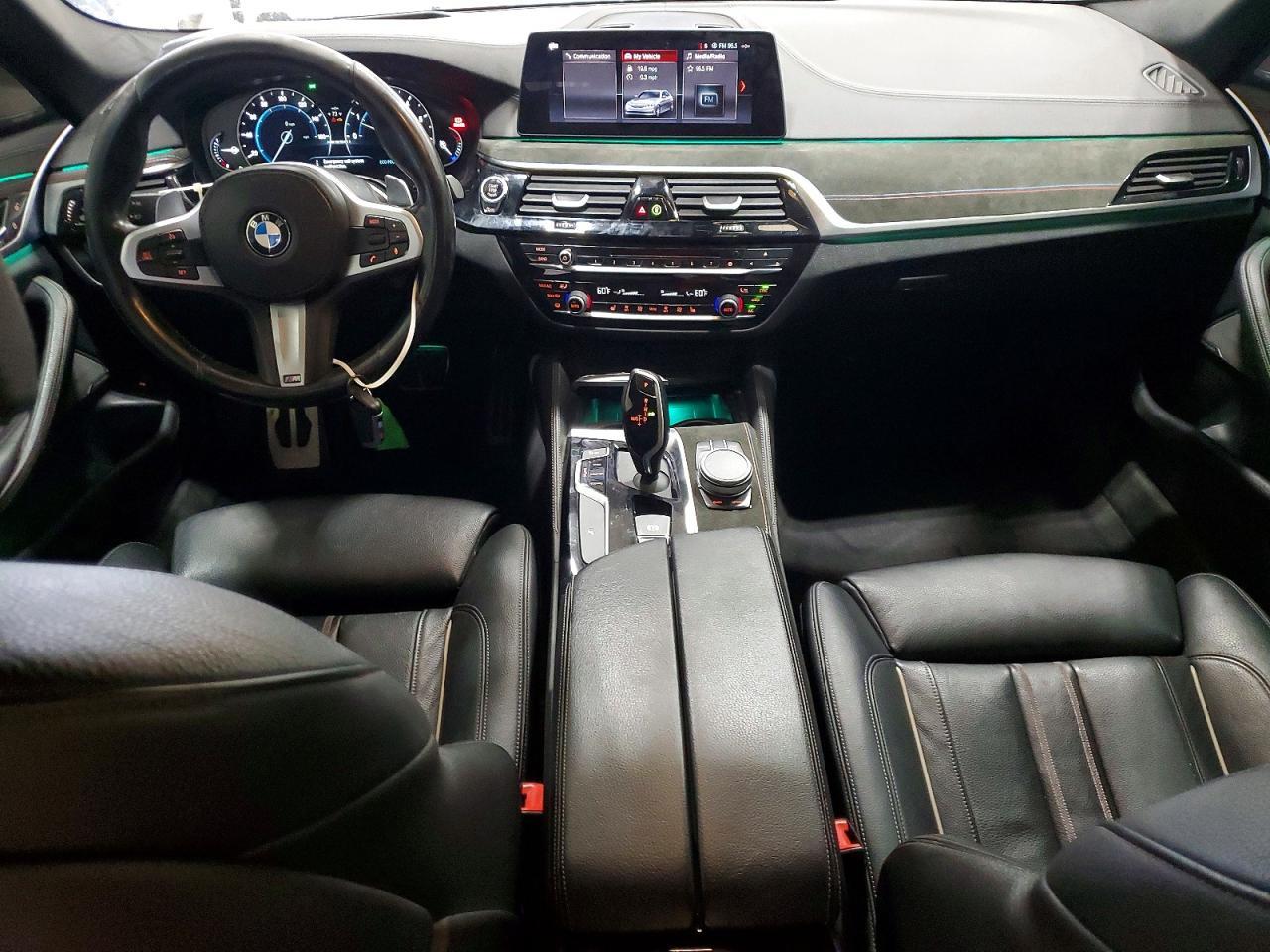 2019 BMW Seria 5 M550i - zdjęcie 8