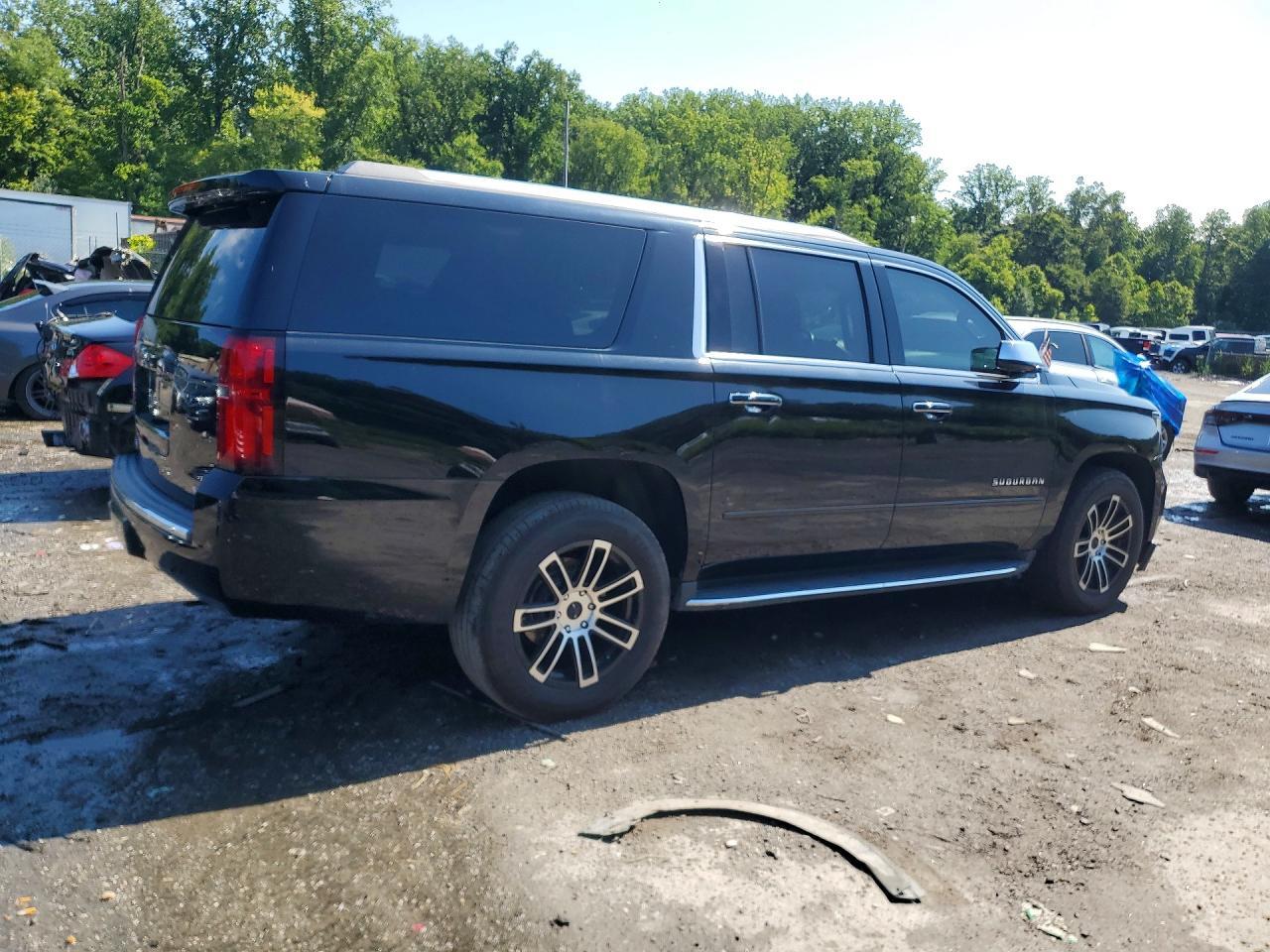 2017 Chevrolet Suburban K1500 Premier - zdjęcie 3