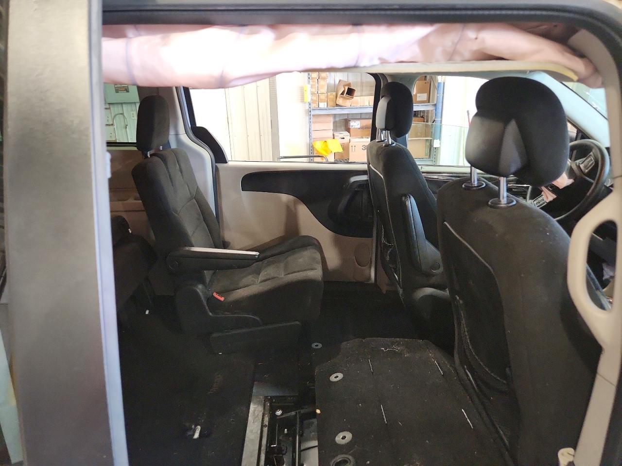2016 Dodge Grand Caravan Sxt - zdjęcie 11