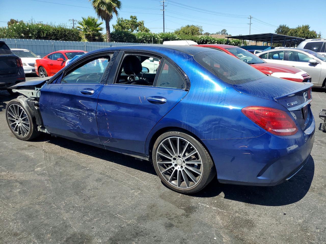 2017 Mercedes-Benz C 300 - zdjęcie 2
