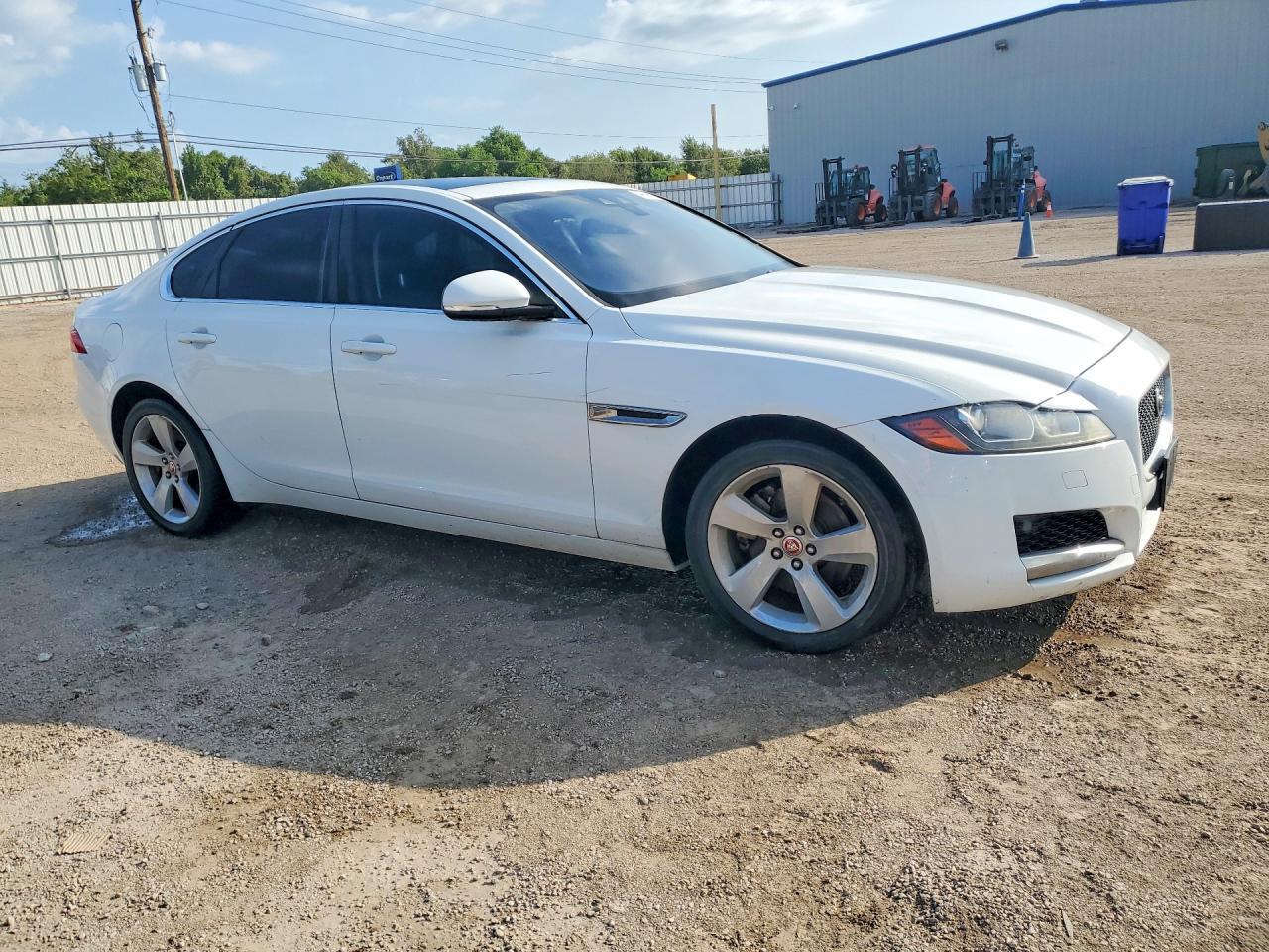 2018 Jagu Jaguar Xf 2Wd 4C 4D Sedan 25T - zdjęcie 4