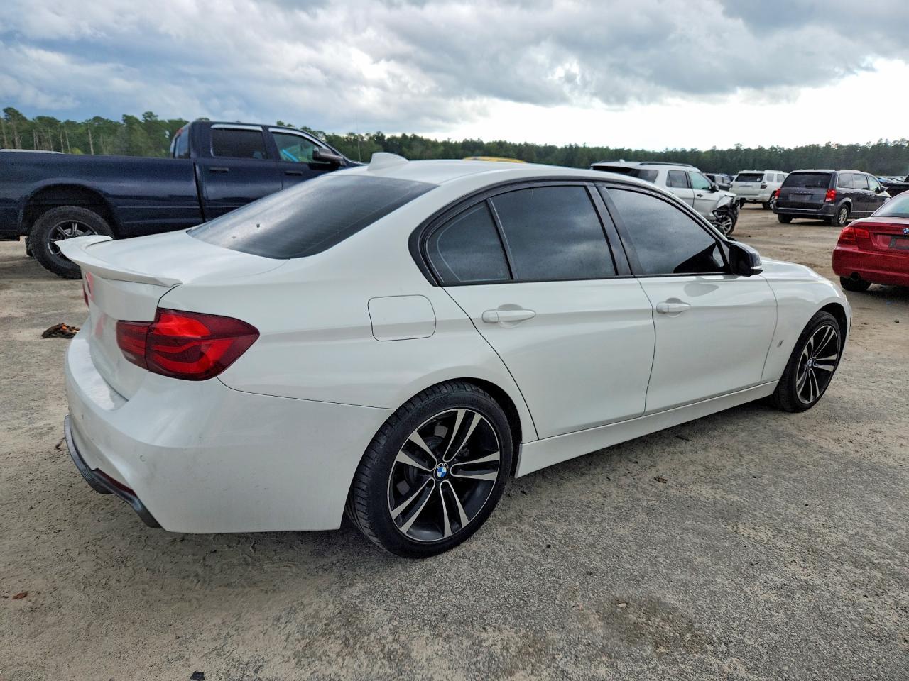 2018 BMW 330E - zdjęcie 3
